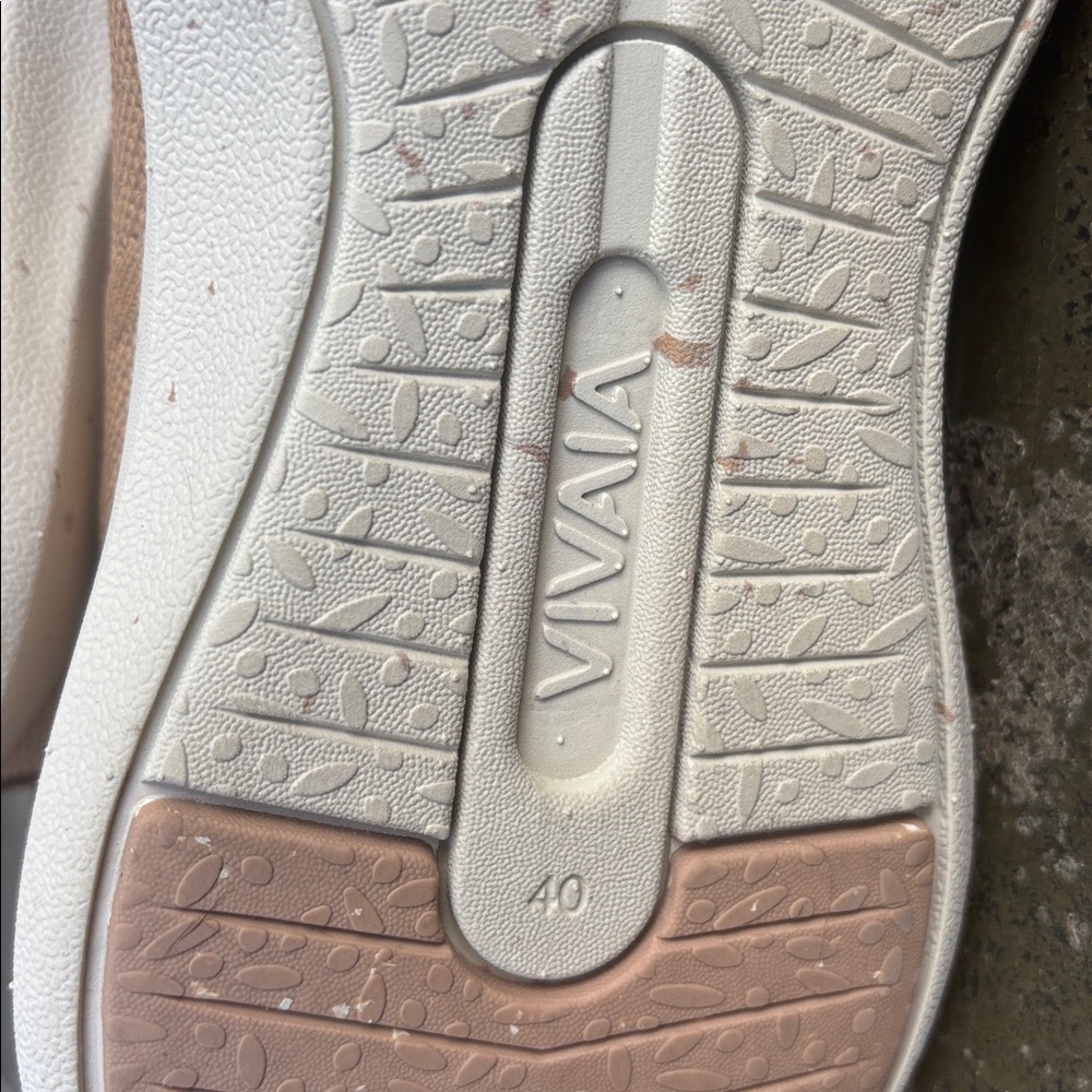 Vivaia Urban Boot - Picture 12 of 15